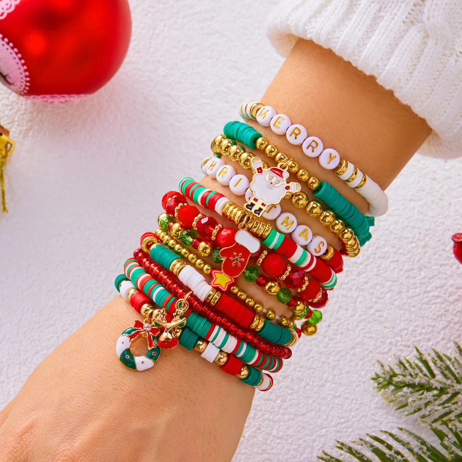 12-teiliges Weihnachts-Armband-Set, bunte weiche Tonperlen, Kristallperlen, Weihnachtsmann-Anhänger, Armreif, Party-Schmuck, Weihnachtsgeschenke für – Detail 3