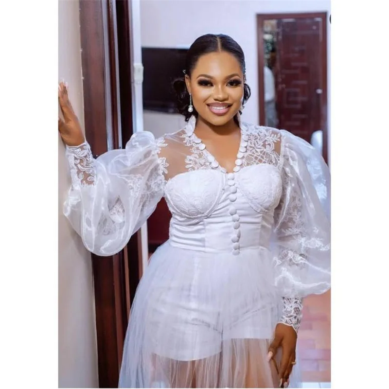 Рисунок 3 - Белый женский халат с длинными рукавами