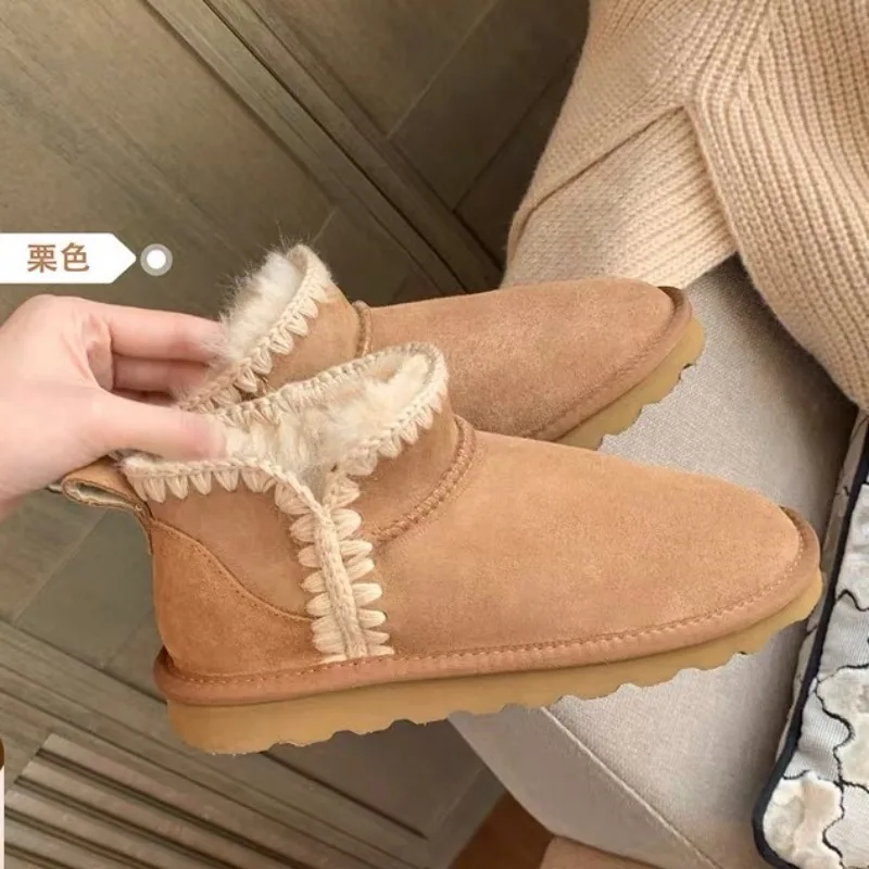 Tailor-Made Suits: Women's Short Tube Snow Boots, Winter New Style, Cowhide Leather and Thread with Hook Thickened and Warm