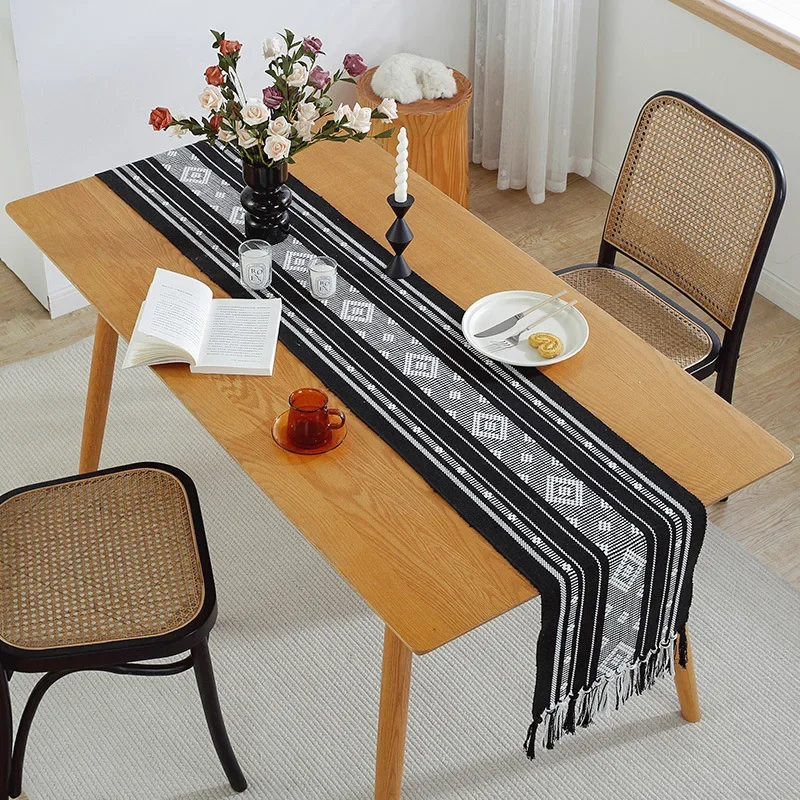 

Woven Jacquard Table Flag, Cotton Thread Cover, Towel End Table, Bohemian Tablecloth, Chest, Bedroom, Bed