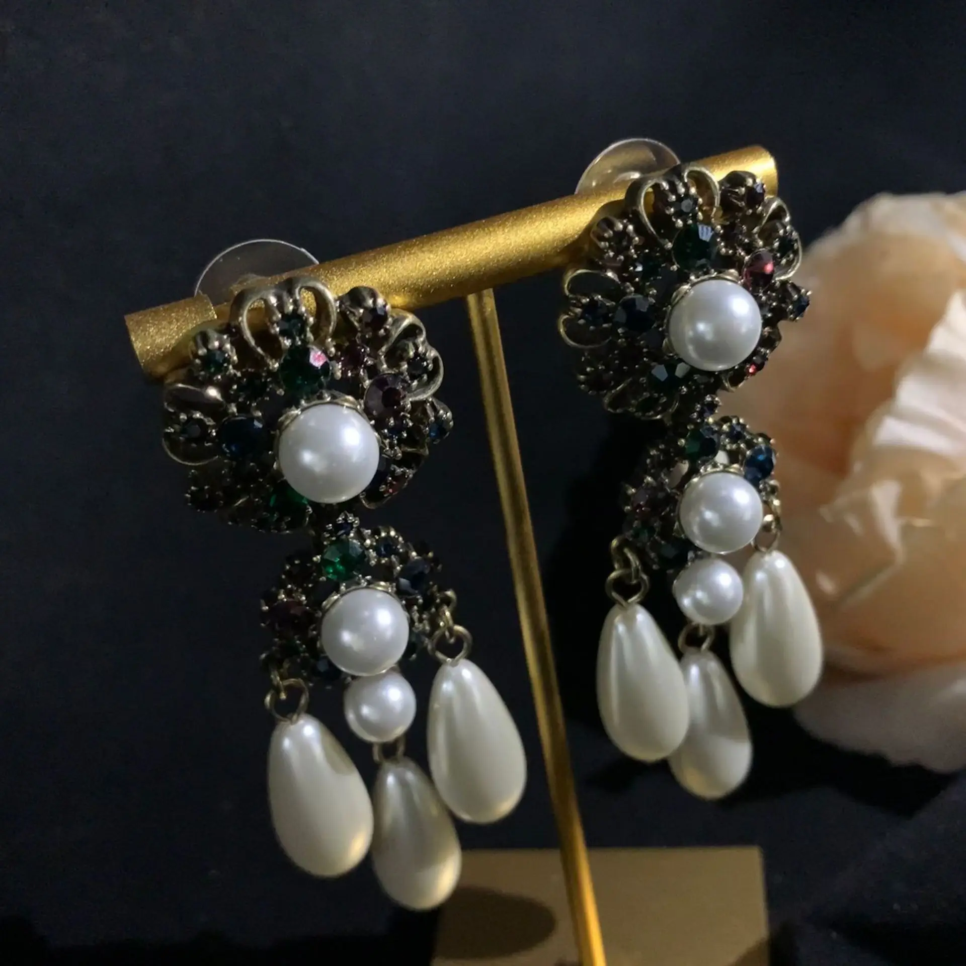 Popular French style retro tassels in Europe and America, exaggerated banquet style earrings