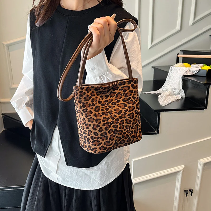 Design PU Suede Leopard Shoulder Bags for Women Winter Bucket Crossbody Bag Females ​Luxury Handbags and Purses