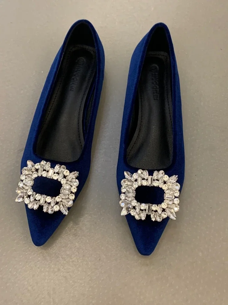 2025 Spring and Autumn New French Fashion Red Pointed Suede Water Diamond Shallow Mouth Flat Flat Casual Women's Shoes 4
