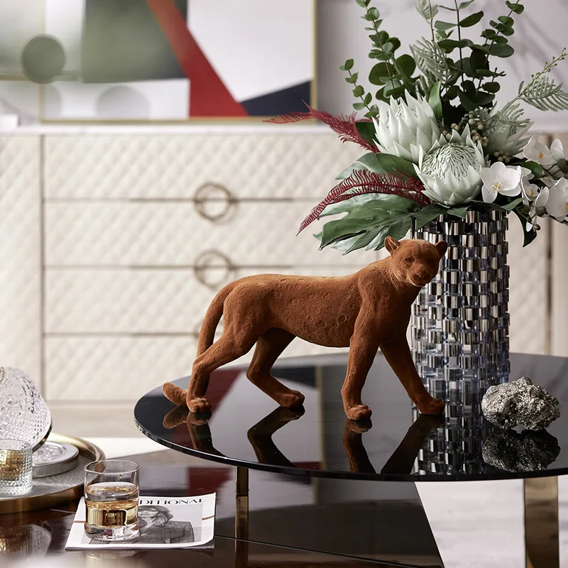 

Unique Modern Leopard Home Decoration Luxury Living Room Table Decor Office Desk Ornaments Resin Crafts Figurines & Sculptures