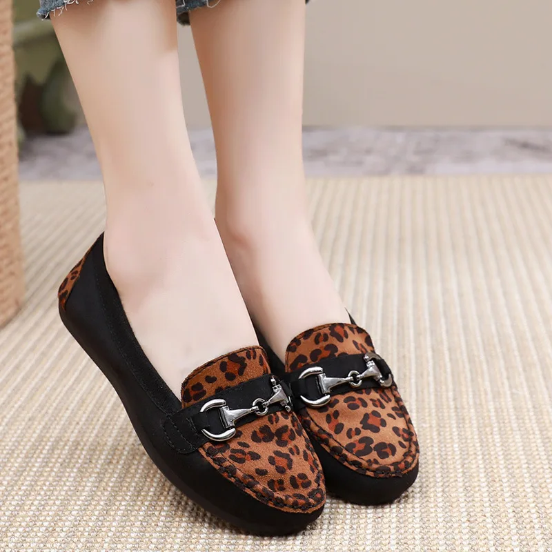 

Korean Fashion Round Toe Leopard Print Flat Shoes for Women 2023 Autumn New Retro Metal Buckle Low Heel Comfortable Casual Shoes