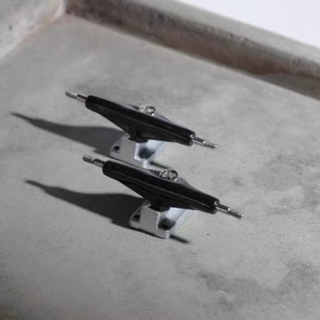 32MM Hot Sale Wholesale Custom Toy Alloy Finger Surf Skate Trucks Skateboard 6