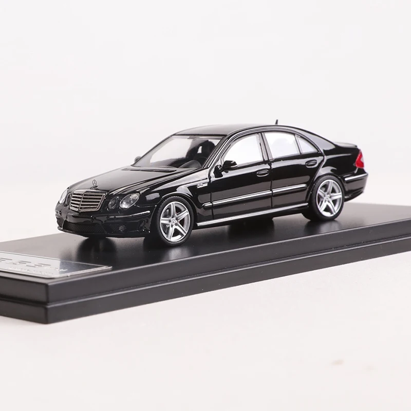 Voiture Miniature 1:64 Mercedes E63 W211 MK MODEL - Moulée Sous Pression, édition Limitée