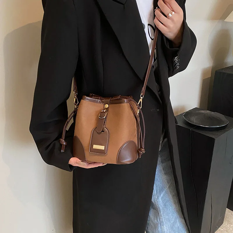 

Fashion Contrasting Patchwork Bucket Bag 2023 New Fashion Drawstring Crossbody Bags Versatile Single Shoulder Bag For Women