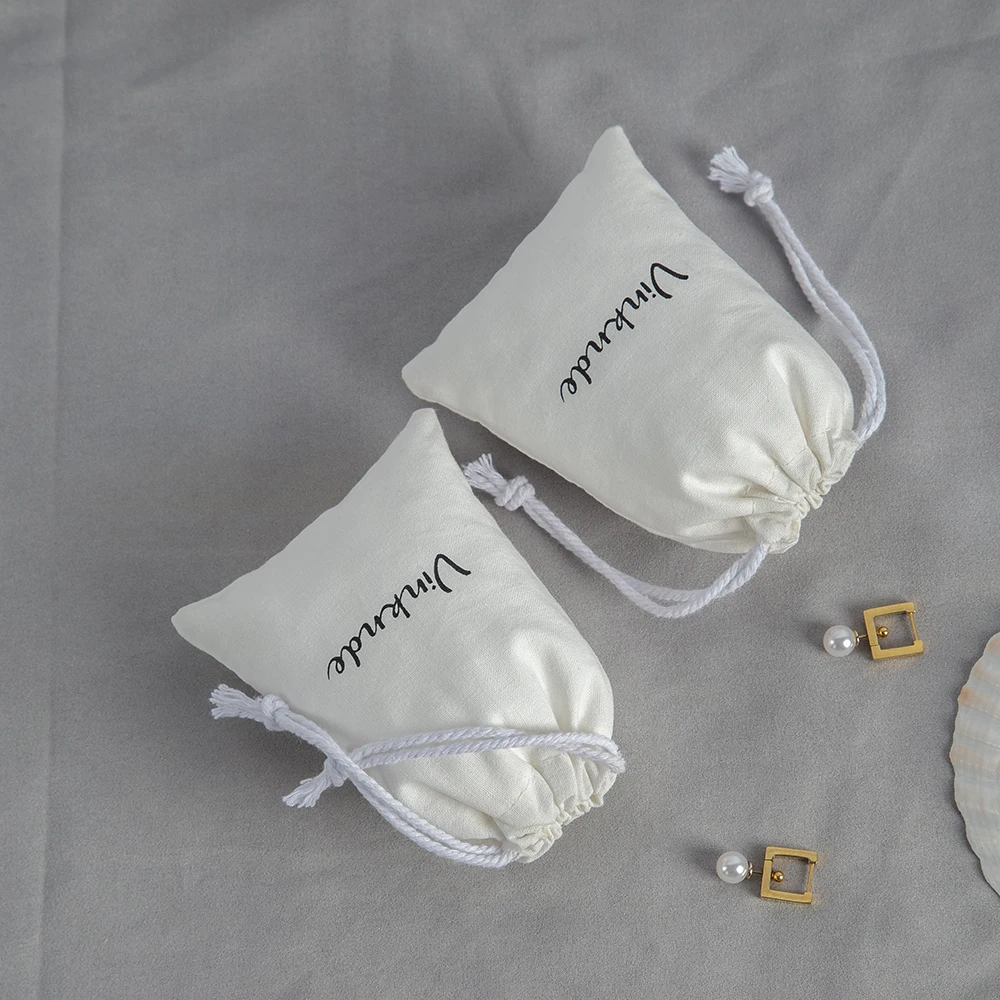 50pcs Custom Logo White Canvas Cotton Bags with Black Drawstring Christmas Wedding Candy Package Pouch Big Size Dustproof Sacks