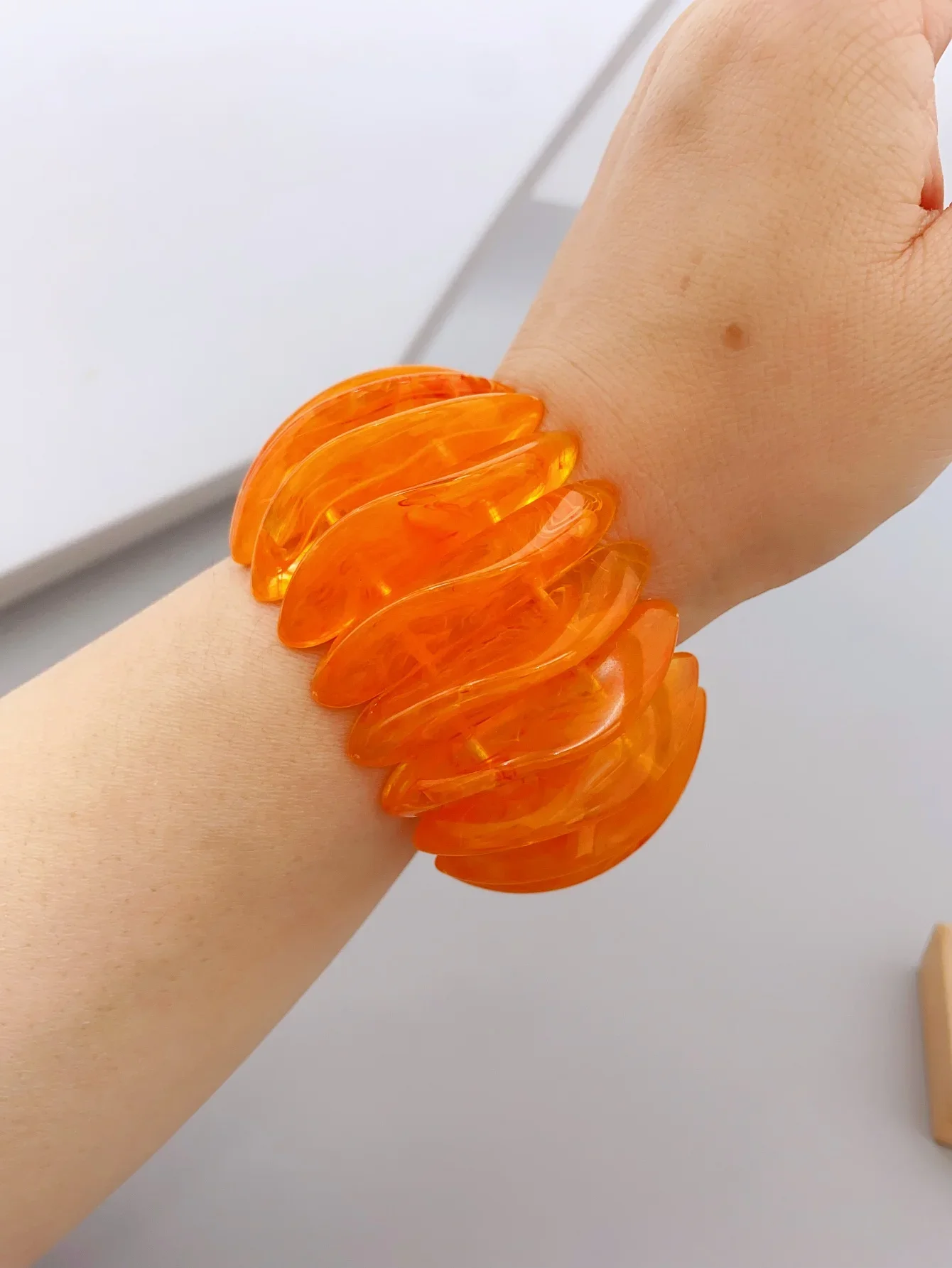 Fashionable Acrylic Beaded Elastic Bracelet, Perfect for Women to Wear on Daily Basis bangles for women 2