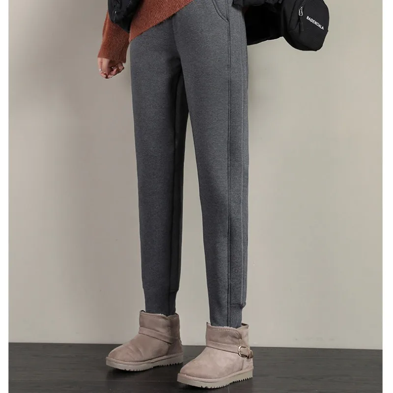 2023 New Winter Autumn Plus Velvet Padded Sweatpants Women Loose Leg-binding Lambswool Sports Wearing Casual Slim Warm Pants casual women s suit summer 2022 new korean fashion high waist and foot binding sports two piece elegant women s pants suit