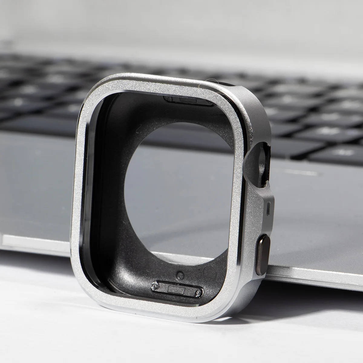 Premium Metal Protective Case - Shockproof & Anti-Scratch Bumper Cover