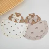 2Pcs/Set Ruffled Edge Muslin Cotton Baby Bibs Hair Bows Girls Headbands Flower Print Saliva Towel Feeding Burp Cloths Scarf 1