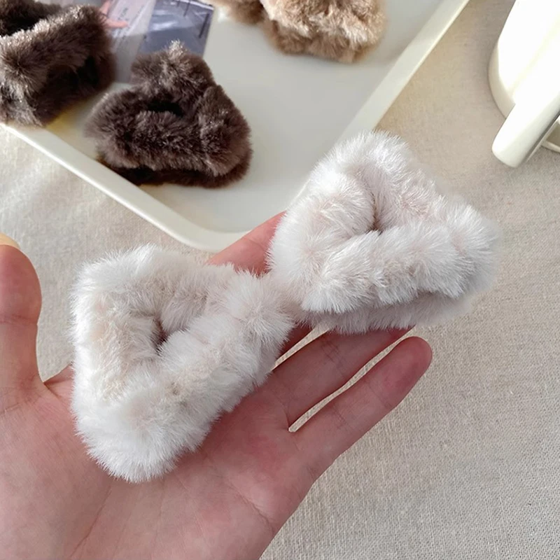 2pcs Plush Cat Ears Hair Claw Women Side Clip Broken Hair Small Grab Clip Sweet Cute Princess Head Shark Clip Hairpin Headwear
