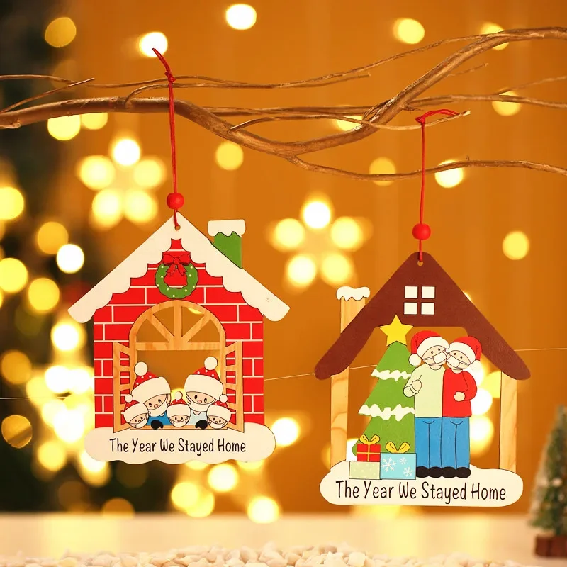 

New wooden Christmas ornaments for the elderly