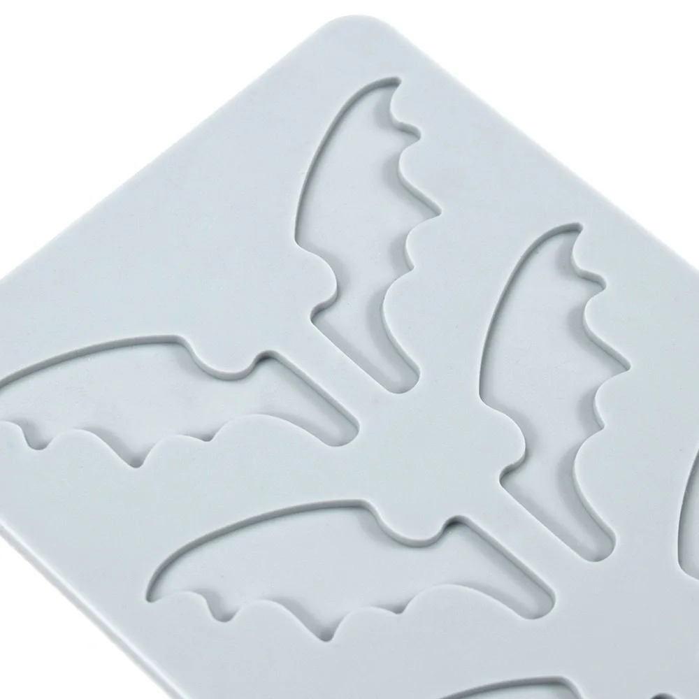 

Exquisite Halloween cake decoration baking mold bat wings shaped fudge lace pad chocolate dessert