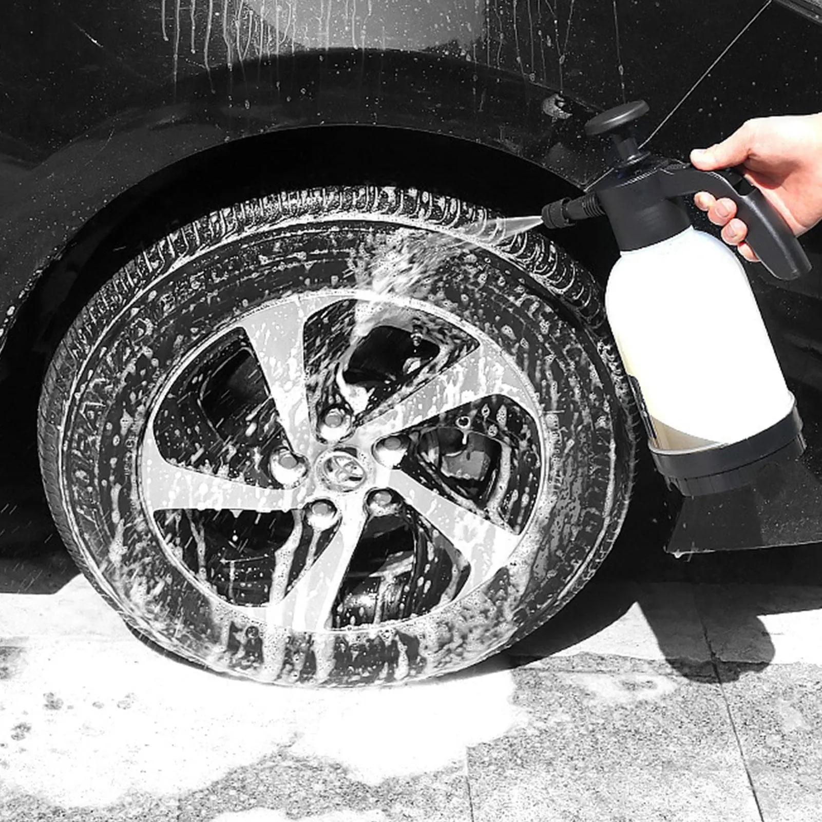 2L Foam Sprayer Car Wash Hand-held Foam Watering Can Air Pressure Sprayer Plastic Disinfection Water Bottle Car Cleaning Tools