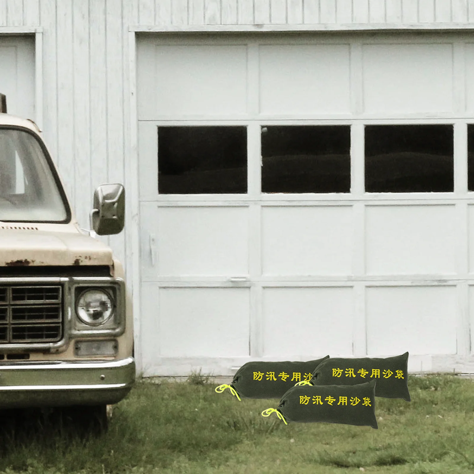 Рисунок 4 - Водный барьер, мешки для песка