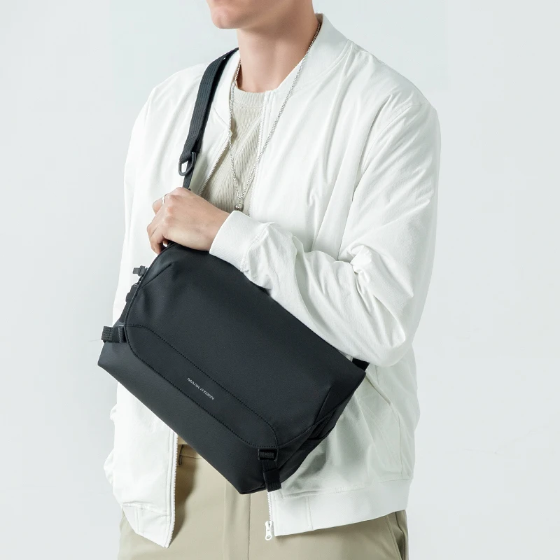 Mark Ryden MR311 GameFlow 500g Waterproof Switch Sling Bag for Urban Gamers - Image 2