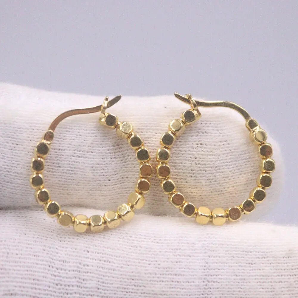 

Genuine 18K Yellow Gold Middle Hoop Earrings 20mm Hoop 2.5mm Square Bead