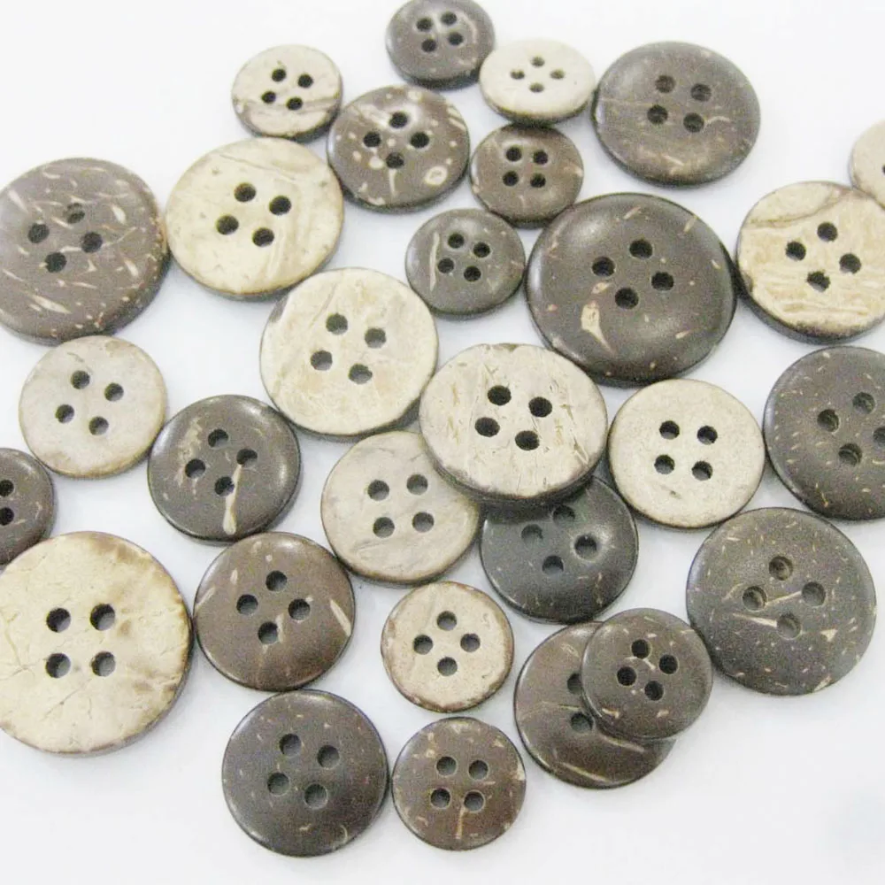 WBNAEE 50Pcs Two/Four Holes Round Nature Coconut Buttons Multisizes Home Sewing Accessories