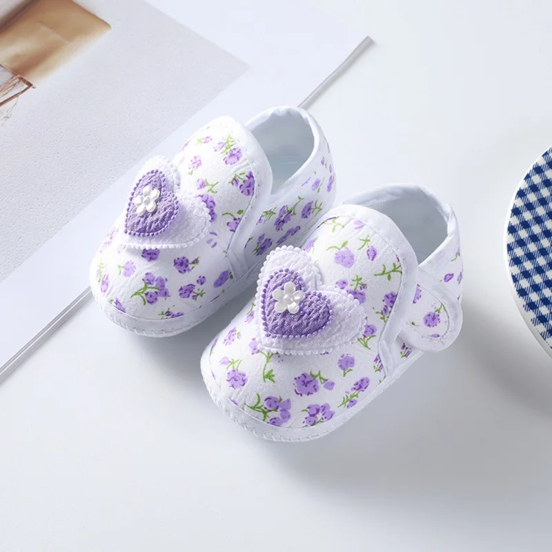 0-1 Year Old Girls' Shoes Love Decoration Floral Soft Sole Cloth Shoes Versatile And Non Slip Baby Walking Shoes 5