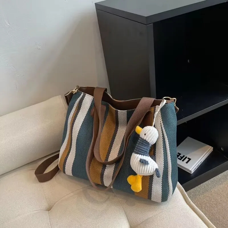 

Canvas bag women's one shoulde large capacity retro new trendy and versatile cross body school commuting tote bag Summer bags