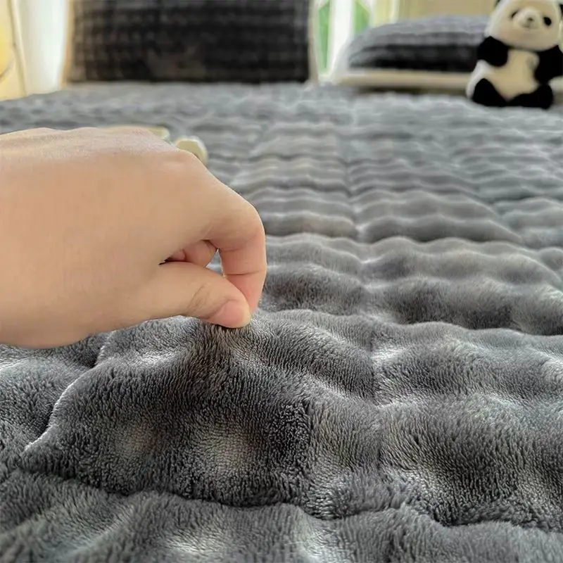 Winter Plush Mattress Flannel Thicken Bed Sheet Filling Cotton Warm Bed Cover Bedroom Soft Cushion Tatami Mat Non-slip