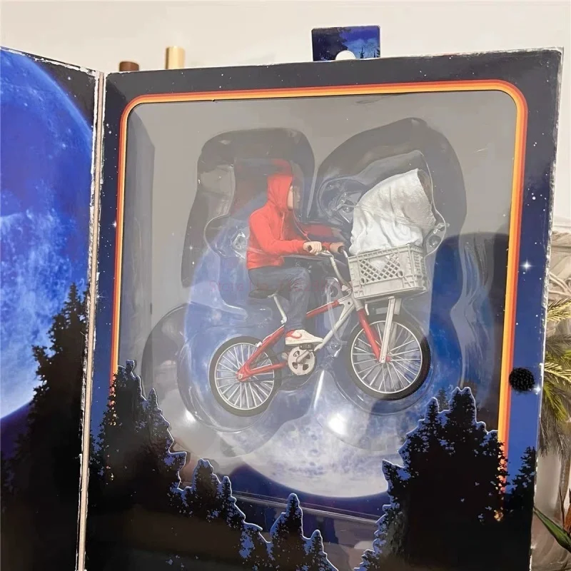NECA Collectible figure E.T. Extraterrestrial and ELLIOTT with Bicycle and a Moon mini Poster - 40th anniversary - height of the figure 12cm