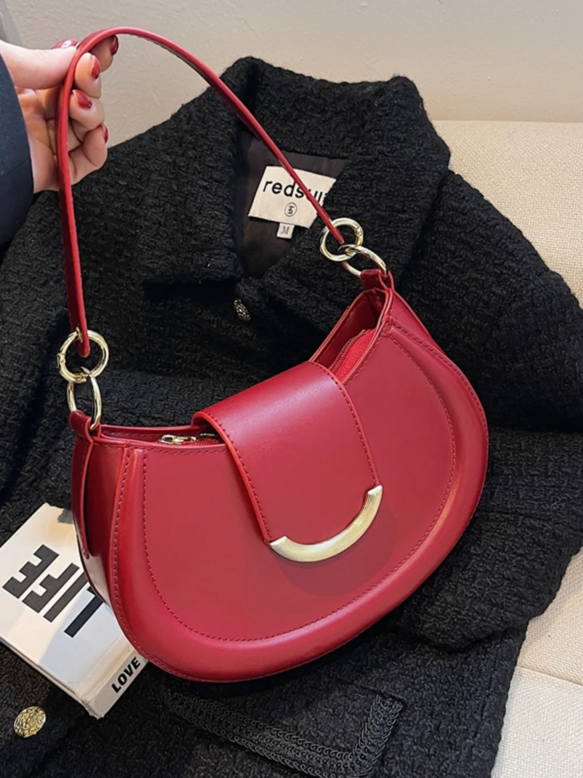 Bolso rojo para axilas para mujer, bandolera de cuero Pu texturizado, a la moda, cuadrado, combina con todo