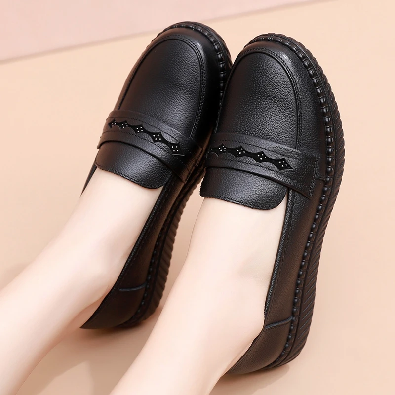 Autumn Fashion Women's Shoes Women Genuine Leather Non-slip Casual Flat Shoes Ladies Comfortable Black Work shoes Mother Shoes