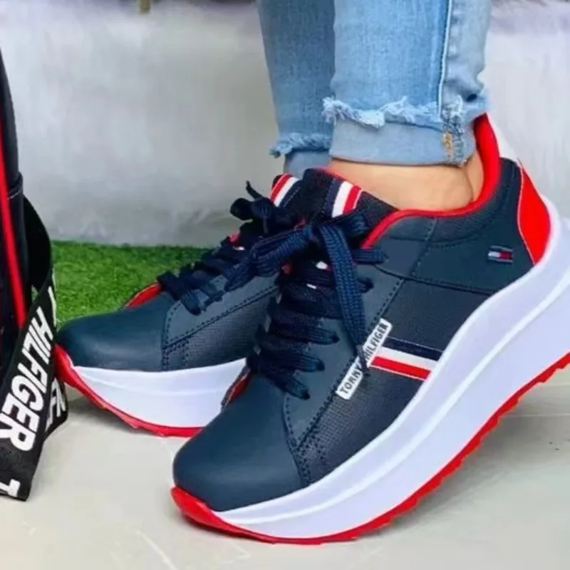 

Женские нескользящие кроссовки из ПУ кожи, на толстой подошве