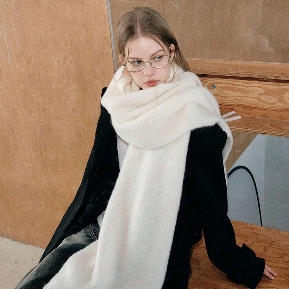 White tassel long mohair warm windproof scarf, simple and stylish, thick and comfortable winter scarf 3