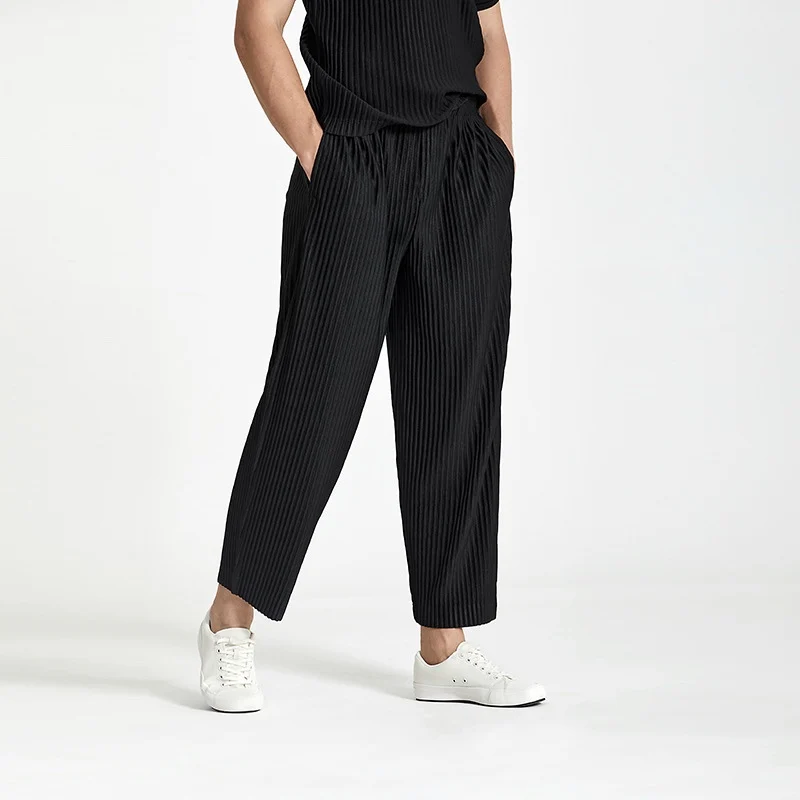 Summer Casual Pants Men Fashion Black Gray Straight Pants Men Streetwear Korean Loose Pleated Pants Mens Ice Silk Trousers S-2XL 3