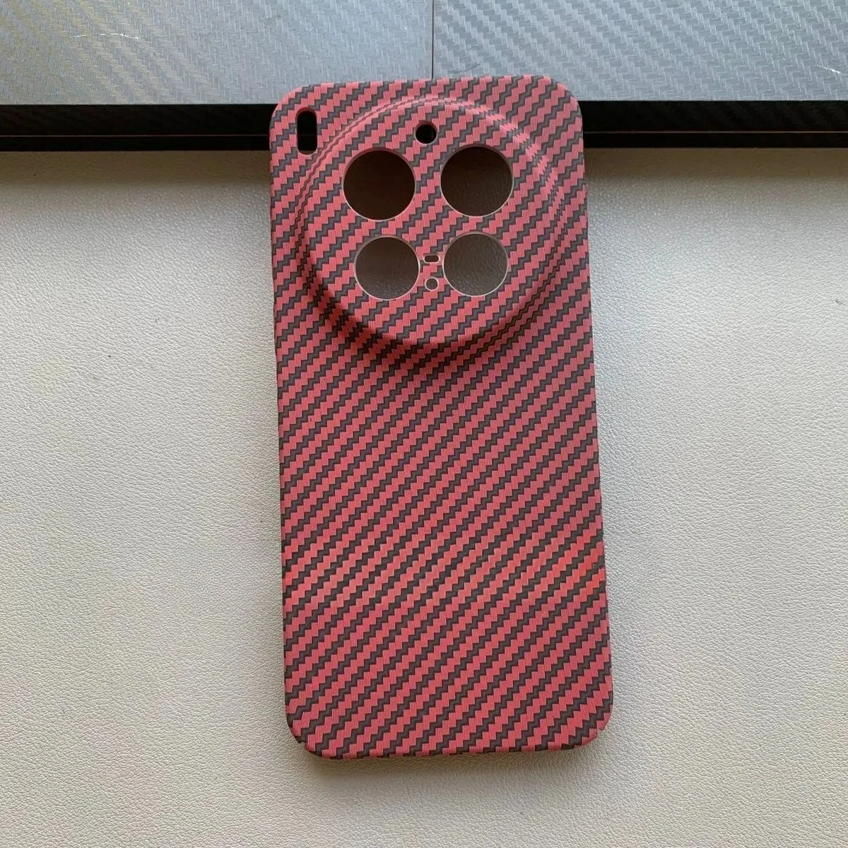 Luxury Business Kevlar Carbon Fiber Pattern Anti-Fingerprint Slim Drop-Proof Hard Cover Case