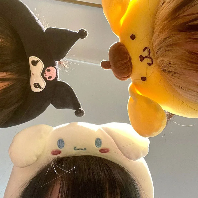 

Kawaii Sanrioed аксессуары для волос плюшевая игрушка Kuromi My Melody Cinnamoroll помпон Purin мультяшная Милая повязка для волос подарок для девочек