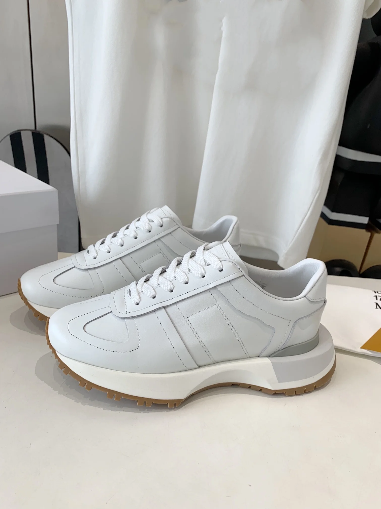Versatile men's and women's sports shoes, casual thick soled dad shoes, height increasing running shoes for both men and women