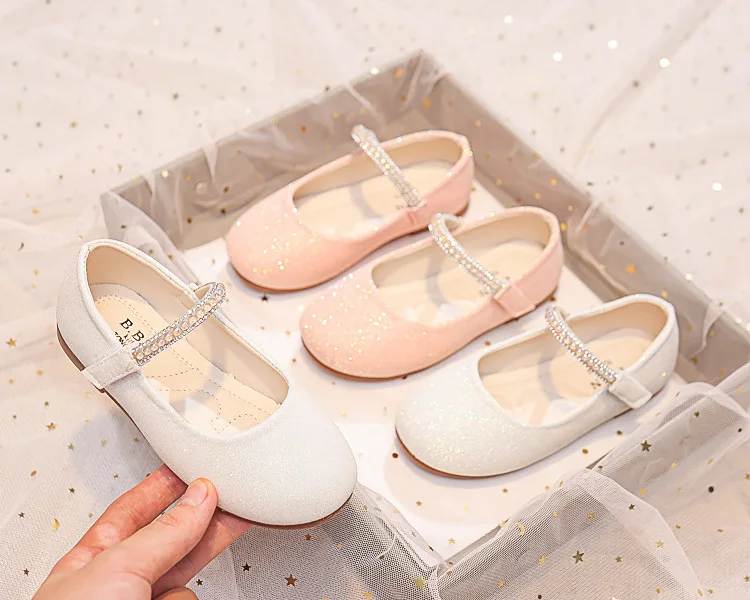 Neue weiche Strasssteine, glänzende einfarbige, einfache, rutschfeste Mädchen-Mary-Janes für Party, Hochzeit, Shows, niedliche Lederschuhe – Detail 12
