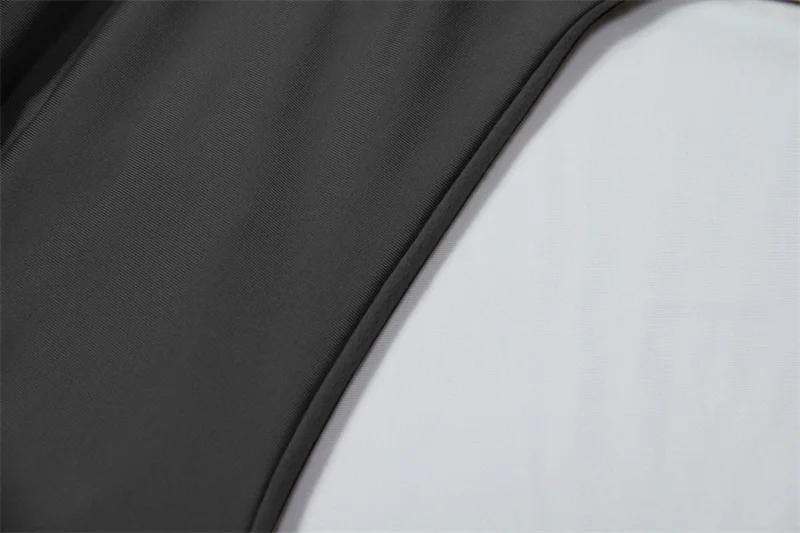 20711596833_75685704