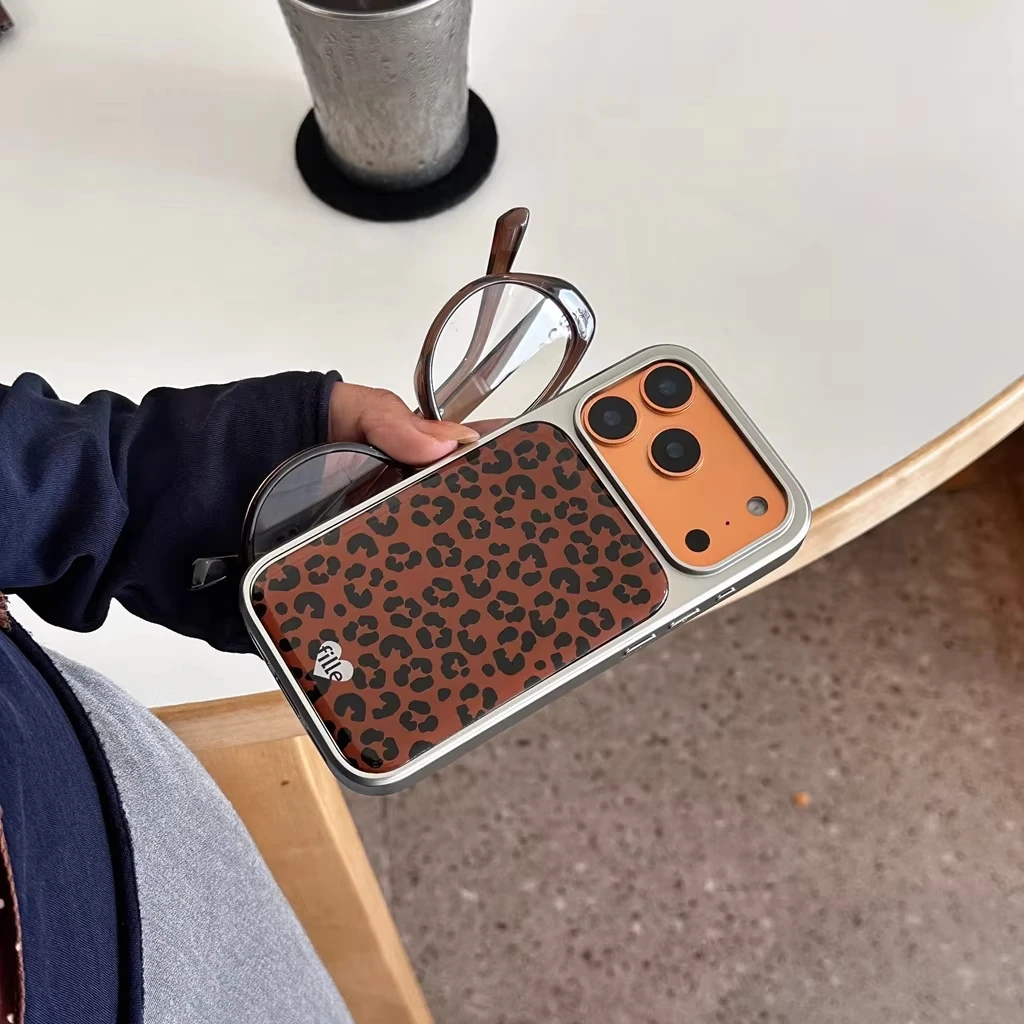 Chic Brown Leopard Print Electroplated Resin Phone Case
