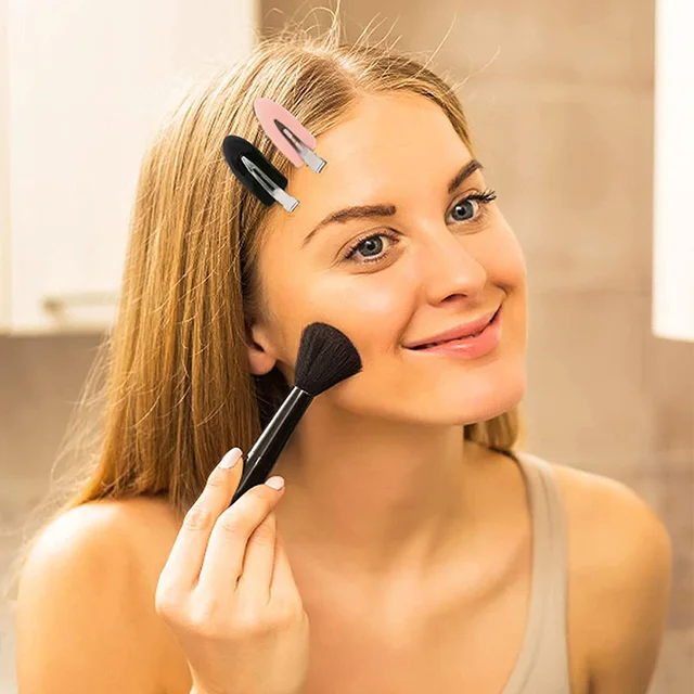 편안하고 세련된 헤어 스타일에 필수적인 주름없는 기본 헤어 클립