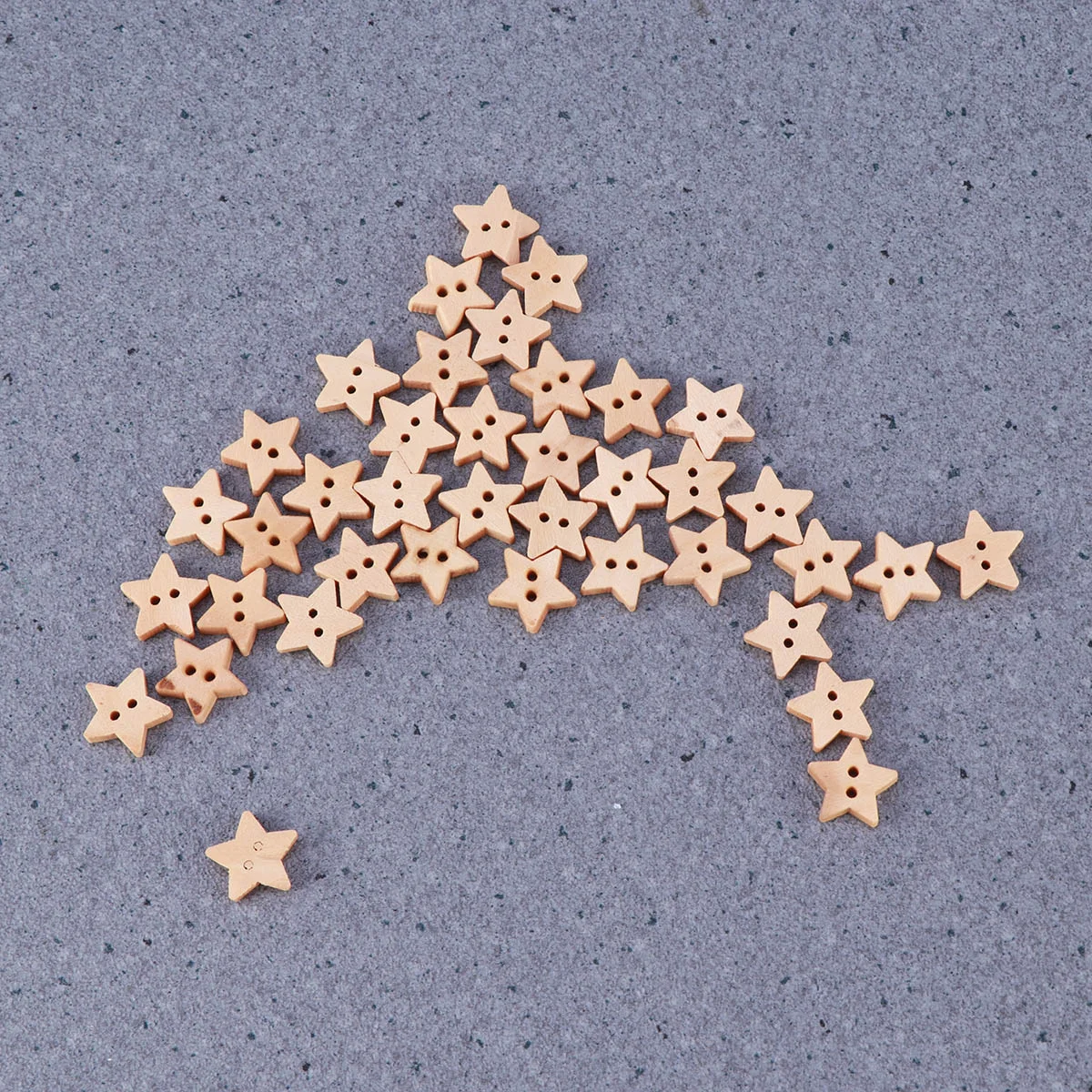 

200pcs/pack Five-pointed Star Shaped Buttons Natural Wood Buttons with Two Holes for Handcraft and Scrapbook