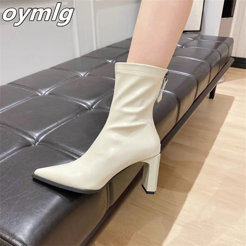 Pointed Fashion Boots 2023 Autumn/Winter New Short Tube Mid Heel Thick Heel Back Zipper Fashion High Heel Short Boots for Women