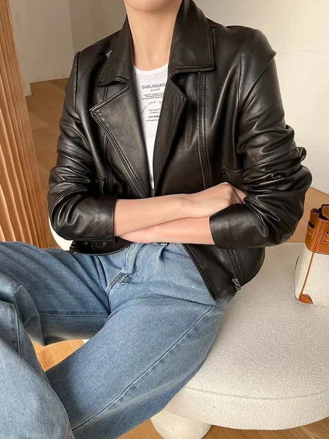 thumbnail image 1 of Abrigo de piel natural de oveja para mujer, chaqueta de moto de cuero genuino con cuello entallado y cremallera corta de lujo a la moda, chaqueta femenina, 1 of 5