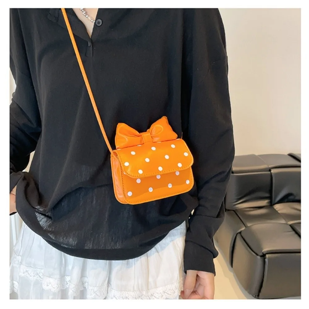 Modische Vielseitige Damen Mini-Schultertasche PU-Leder Polka-Dot-Print Unterarmtasche Schleifendesign Crossbody-Tasche – Detail 13