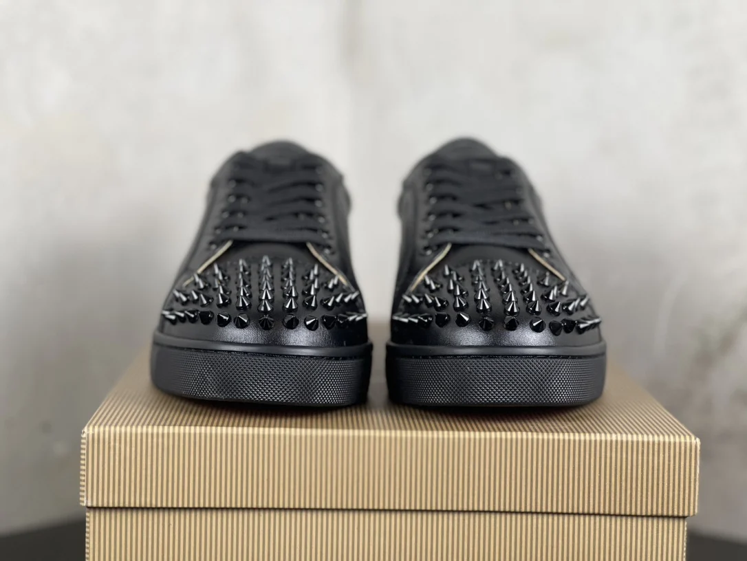 Fashion white black women's men's loafers comfortable flat high heels men's lace-up rivet casual shoes 6