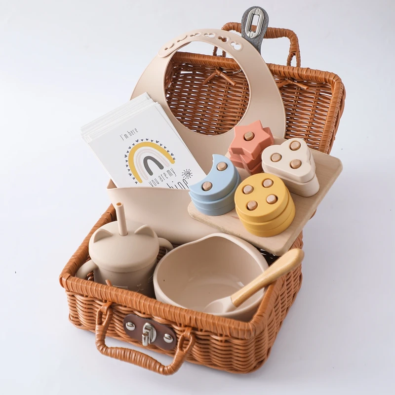 Wooden Baby Rattle Gift Set – Crochet Animal Toy & Montessori Keepsake Box