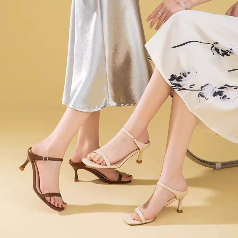 

Шлепанцы женские на высоком каблуке, повседневные сандалии из искусственной кожи, резина, квадратный носок, роскошные модные скандалы в римском стиле, летняя обувь