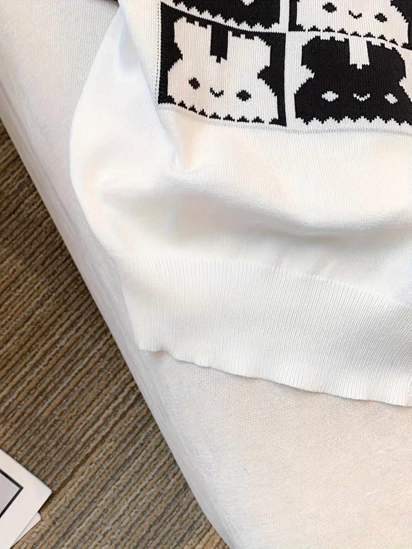2025 New Rabbit Pattern Round Neck Knitted Top Cute Short Sleeve Pullvoer Top Suitable For Spring And Summer Women's Clothing