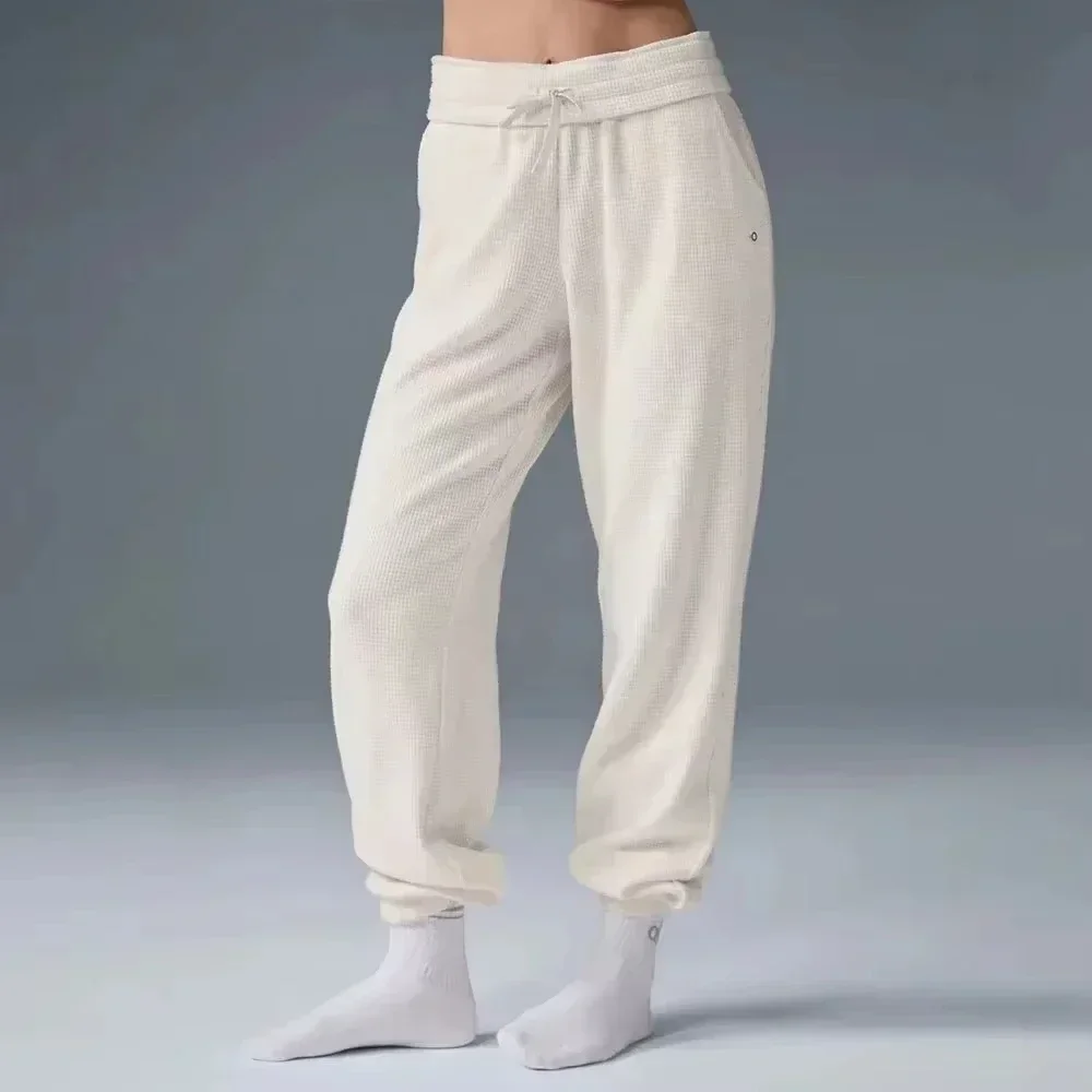 AI Long Sleeved Waffle Weekend Escape Mock Neck Long Sleeve Jogger on-trend Mock Neck Shirt Comfortable and Warm Pants Shorts 3